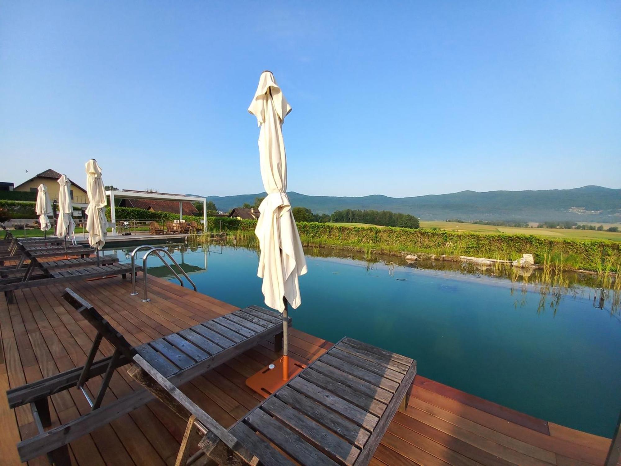 Glamping Maleric With Natural Pool Dragatuš Pokoj fotografie