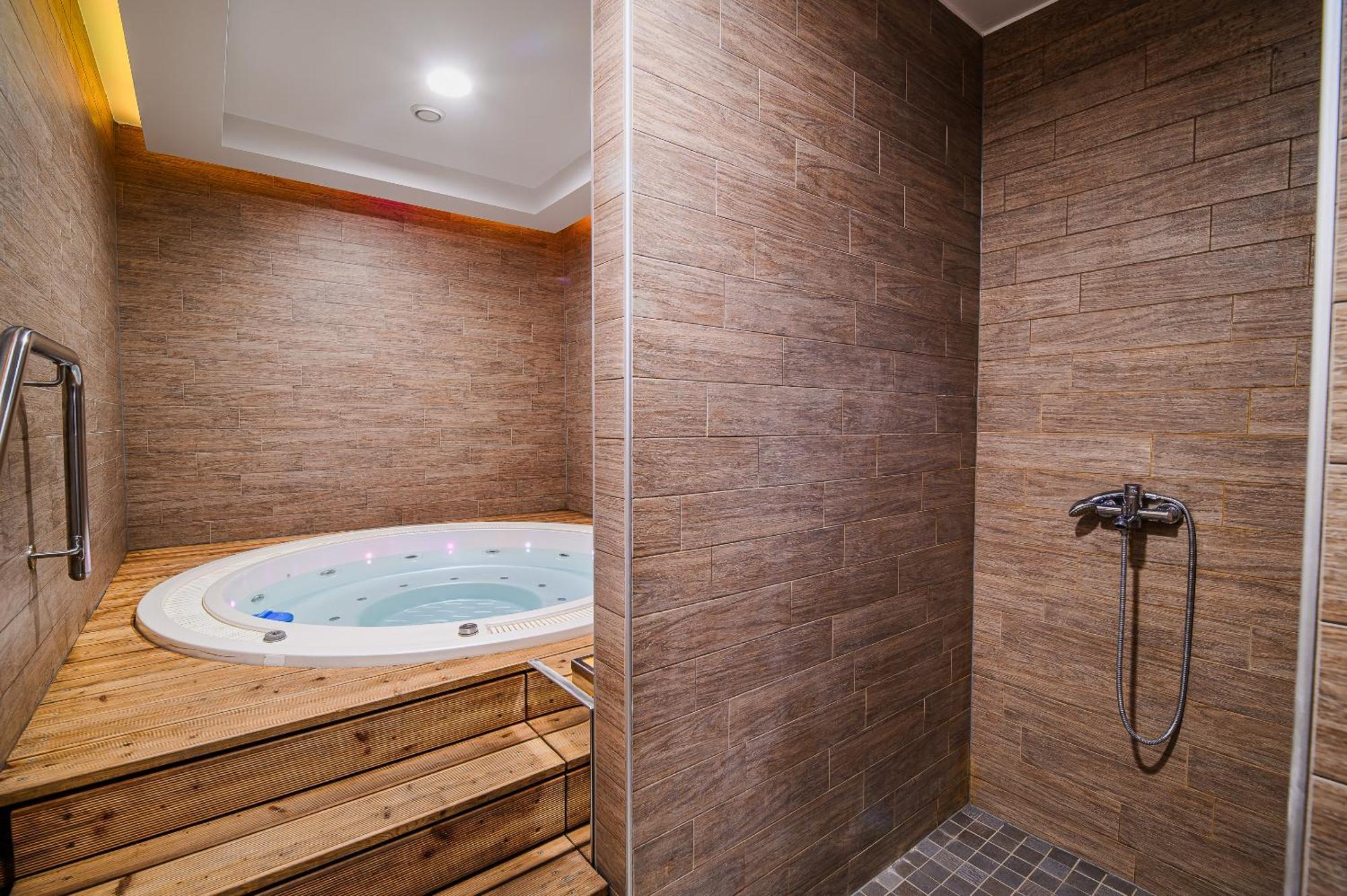 Glamping Maleric With Natural Pool Dragatuš Exteriér fotografie